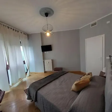 Jolanda Apartment